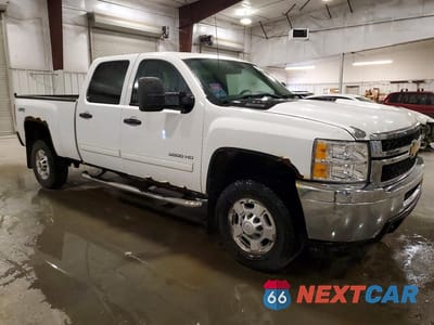 Czwarte zdjęcie samochodu z boku: 2014 CHEVROLET SILVERADO K2500 HEAVY DUTY LT VIN:1GC1KXCG9EF125650 - miniatura