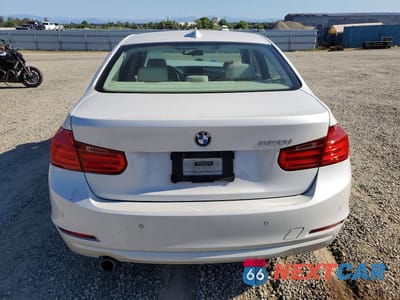 Zdjęcie 6 z 12 samochodu: 2013 BMW 320 I VIN:WBA3B1C52DF462872 - miniatura