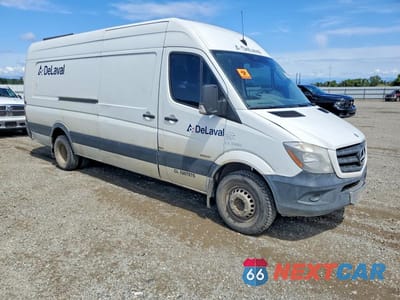Czwarte zdjęcie samochodu z boku: 2014 MERCEDES-BENZ SPRINTER 3500 VIN:WD3PF4CC7E5832224 - miniatura