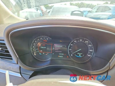 Zdjęcie 9 z 13 samochodu: 2017 LINCOLN MKC RESERVE VIN:5LMCJ3C93HUL35353 - miniatura