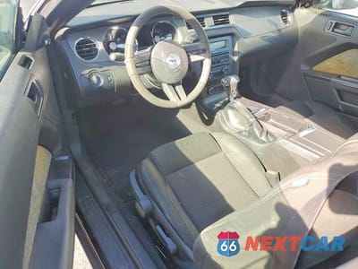 Zdjęcie 8 z 12 samochodu: 2010 FORD MUSTANG VIN:1ZVBP8AN5A5152189 - miniatura