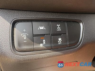 Zdjęcie 11 z 11 samochodu: 2019 HYUNDAI SANTA FE SE VIN:5NMS2CAD6KH085144 - miniatura