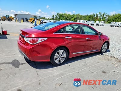 Trzecie zdjęcie samochodu z tyłu: 2013 HYUNDAI SONATA HYBRID VIN:KMHEC4A42DA081701 - miniatura