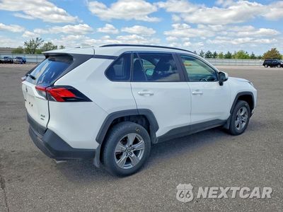 Trzecie zdjęcie samochodu z tyłu: 2024 TOYOTA RAV4 XLE VIN:2T3P1RFV0RW494548 - miniatura