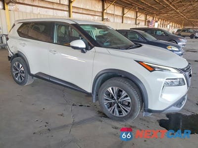 Czwarte zdjęcie samochodu z boku: 2021 NISSAN ROGUE SV VIN:JN8AT3BA1MW005203 - miniatura