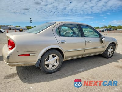 Trzecie zdjęcie samochodu z tyłu: 2000 NISSAN MAXIMA GXE VIN:JN1CA31D5YT720887 - miniatura