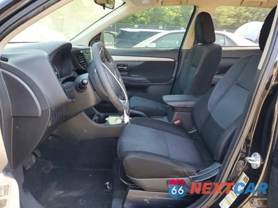 Zdjęcie 7 z 13 samochodu: 2014 MITSUBISHI OUTLANDER ES VIN:JA4AD2A3XEZ005961 - miniatura