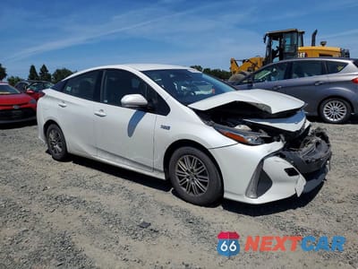 Czwarte zdjęcie samochodu z boku: 2019 TOYOTA PRIUS PRIME PREMIUM VIN:JTDKARFP6K3106968 - miniatura