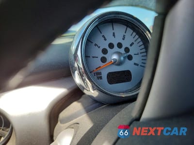 Zdjęcie 9 z 13 samochodu: 2008 MINI COOPER S VIN:WMWRH33558TU81041 - miniatura