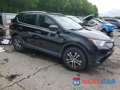 Czwarte zdjęcie samochodu z boku: 2018 TOYOTA RAV4 LE VIN:2T3ZFREV8JW435795 - miniatura