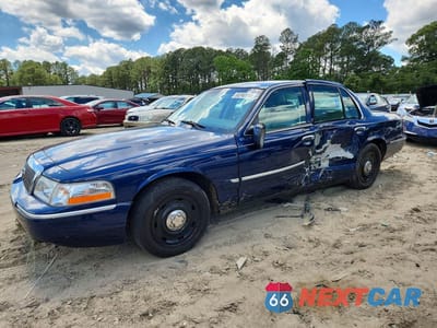 2004 MERCURY GRAND MARQUIS GS 2MEFM74W24X623826 - główne zdjęcie licytacji z USA - miniatura