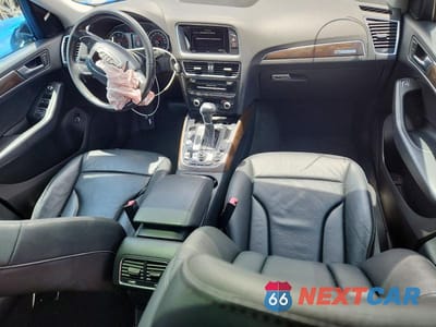 Zdjęcie 8 z 13 samochodu: 2017 AUDI Q5 PREMIUM VIN:WA1C2AFP0HA091658 - miniatura