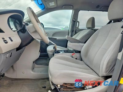 Zdjęcie 7 z 14 samochodu: 2012 TOYOTA SIENNA LE VIN:5TDKK3DC0CS196192 - miniatura