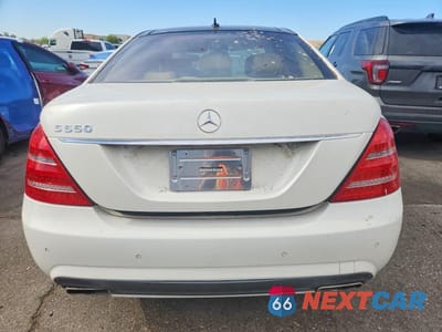 Zdjęcie 6 z 12 samochodu: 2012 MERCEDES-BENZ S 550 VIN:WDDNG7DB4CA421746 - miniatura