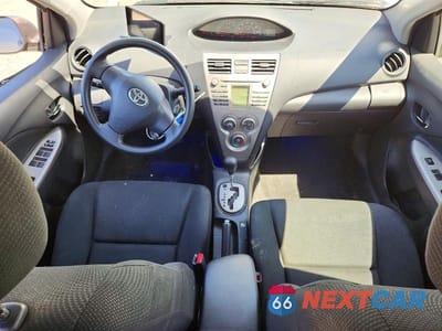 Zdjęcie 8 z 13 samochodu: 2009 TOYOTA YARIS BASE VIN:JTDBT903591311235 - miniatura