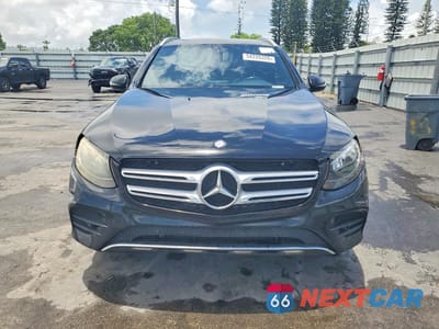 Piąte zdjęcie samochodu w środku: 2017 MERCEDES-BENZ GLC 300 4MATIC VIN:WDC0G4KB6HF115738 - miniatura