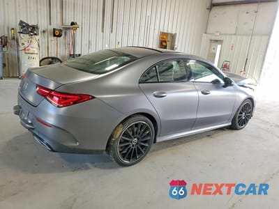 Trzecie zdjęcie samochodu z tyłu: 2020 MERCEDES-BENZ CLA 250 VIN:W1K5J4GB1LN124082 - miniatura