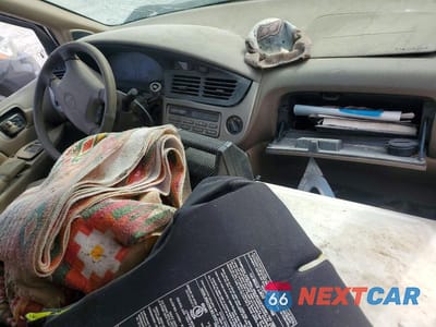 Zdjęcie 8 z 13 samochodu: 2002 TOYOTA SIENNA XLE VIN:4T3ZF13C42U477742 - miniatura