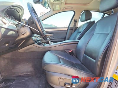 Zdjęcie 7 z 12 samochodu: 2011 BMW 535 XI VIN:WBAFU7C58BC870091 - miniatura