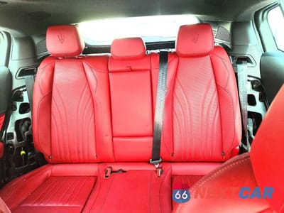 Zdjęcie 10 z 14 samochodu: 2023 MASERATI GRECALE MODENA VIN:ZN682AVM0P7427399 - miniatura