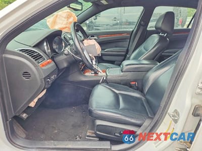 Zdjęcie 7 z 12 samochodu: 2013 CHRYSLER 300 VIN:2C3CCAAG9DH530009 - miniatura