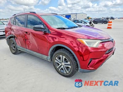 Czwarte zdjęcie samochodu z boku: 2018 TOYOTA RAV4 LE VIN:2T3ZFREV8JW491400 - miniatura