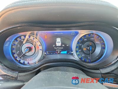 Zdjęcie 9 z 13 samochodu: 2018 CHRYSLER 300 S VIN:2C3CCABG2JH266691 - miniatura