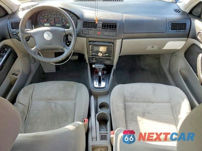 Zdjęcie 8 z 12 samochodu: 2003 VOLKSWAGEN JETTA GL VIN:3VWRK69M43M156387 - miniatura