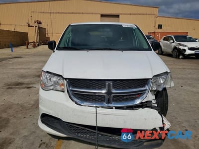 Piąte zdjęcie samochodu w środku: 2017 DODGE GRAND CARAVAN SE VIN:2C4RDGBG4HR855736 - miniatura