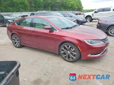 Czwarte zdjęcie samochodu z boku: 2015 CHRYSLER 200 C VIN:1C3CCCCG6FN583043 - miniatura
