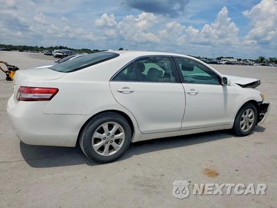 Trzecie zdjęcie samochodu z tyłu: 2011 TOYOTA CAMRY LE VIN:4T4BF3EK2BR180534 - miniatura