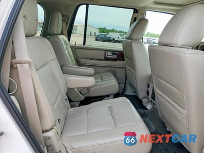 Zdjęcie 11 z 14 samochodu: 2011 LINCOLN NAVIGATOR VIN:5LMJJ2J58BEJ01440 - miniatura