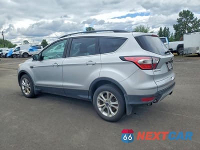 Drugie zdjęcie samochodu z przodu: 2018 FORD ESCAPE SE VIN:1FMCU9GD0JUA44021 - miniatura