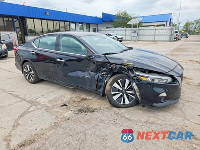 Czwarte zdjęcie samochodu z boku: 2021 NISSAN ALTIMA SL VIN:1N4BL4EW4MN378728 - miniatura