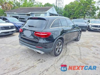 Czwarte zdjęcie samochodu z boku: 2018 MERCEDES-BENZ GLC 300 VIN:WDC0G4JB1JV046471 - miniatura
