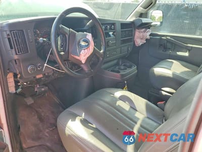 Zdjęcie 8 z 13 samochodu: 2023 CHEVROLET EXPRESS G2500 VIN:1GCWGAFPXP1252603 - miniatura