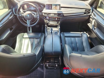 Zdjęcie 8 z 13 samochodu: 2018 BMW X5 M VIN:5YMKT6C53J0X21271 - miniatura