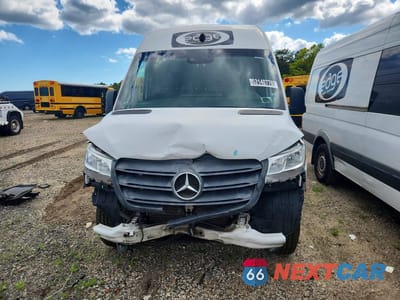 Piąte zdjęcie samochodu w środku: 2019 MERCEDES-BENZ SPRINTER 2500 VIN:WD3PF0CDXKT010946 - miniatura