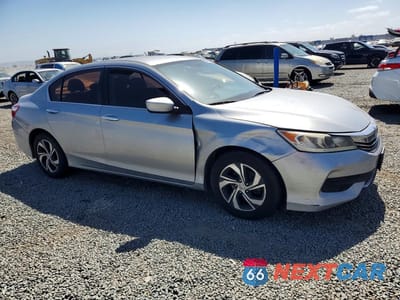 Czwarte zdjęcie samochodu z boku: 2017 HONDA ACCORD LX VIN:1HGCR2F31HA012018 - miniatura