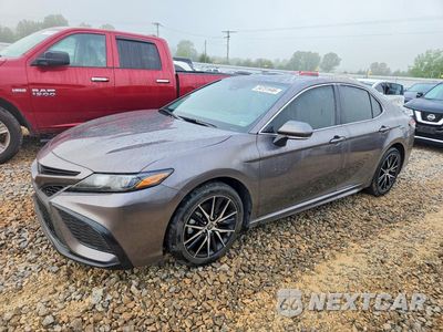 2022 TOYOTA CAMRY SE 4T1G11AK8NU696331 - główne zdjęcie licytacji z USA - miniatura