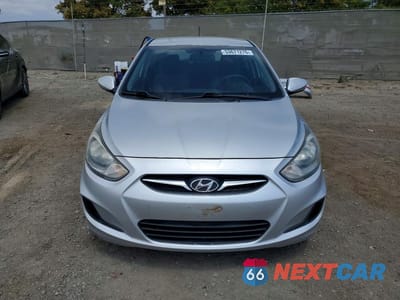 Piąte zdjęcie samochodu w środku: 2013 HYUNDAI ACCENT GS VIN:KMHCT5AE1DU081564 - miniatura