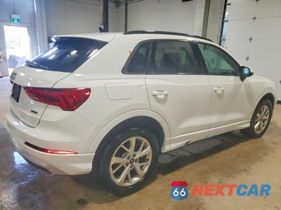 Trzecie zdjęcie samochodu z tyłu: 2022 AUDI Q3 KOMFORT 45 VIN:WA1AECF38N1077154 - miniatura