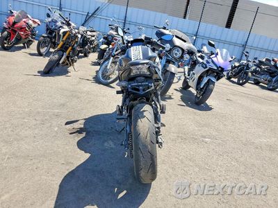 Czwarte zdjęcie samochodu z boku: 2026 KAWASAKI EX650 R VIN:ML5EXER1XTDAG7351 - miniatura