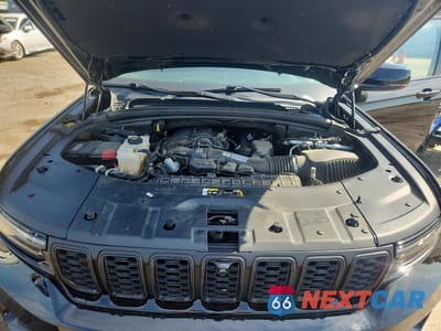 Zdjęcie 12 z 13 samochodu: 2023 JEEP GRAND CHEROKEE LIMITED VIN:1C4RJHBGXPC533902 - miniatura