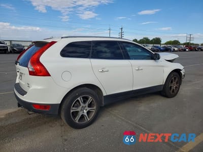 Trzecie zdjęcie samochodu z tyłu: 2012 VOLVO XC60 T6 VIN:YV4902DZ4C2310556 - miniatura