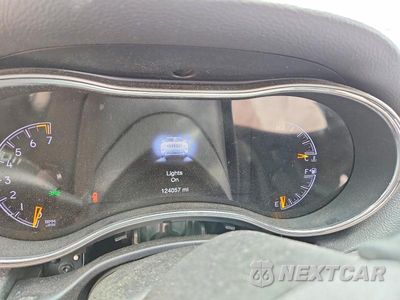 Zdjęcie 14 z 23 samochodu: 2017 JEEP GRAND CHEROKEE LAREDO VIN:1C4RJFAG1HC767739 - miniatura