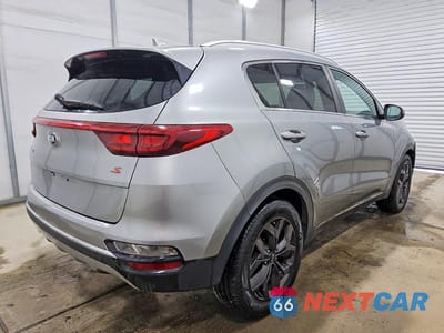 Trzecie zdjęcie samochodu z tyłu: 2020 KIA SPORTAGE S VIN:KNDP63AC6L7722799 - miniatura