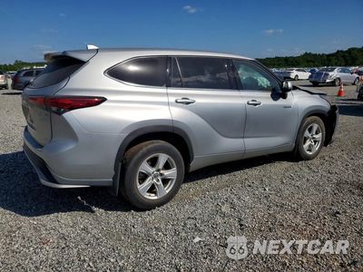 Trzecie zdjęcie samochodu z tyłu: 2021 TOYOTA HIGHLANDER HYBRID LE VIN:5TDBBRCH4MS531990 - miniatura