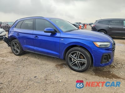 Czwarte zdjęcie samochodu z boku: 2023 AUDI Q5 E PRESTIGE 55 VIN:WA1F2AFY0P2102835 - miniatura