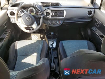Zdjęcie 8 z 12 samochodu: 2012 TOYOTA YARIS 5-DOOR SE VIN:JTDKTUD36CD507719 - miniatura